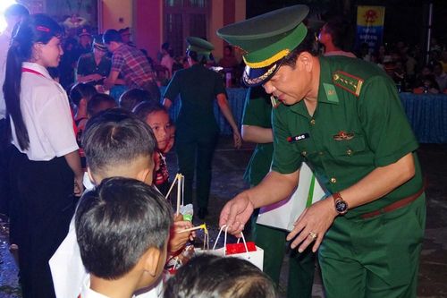 Người chỉ huy gần dân trên tuyến đầu biên giới biển Quảng Ngãi