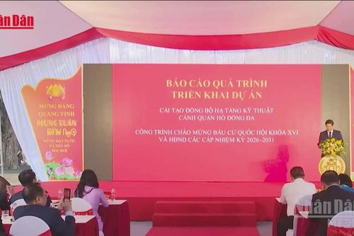 Gắn biển công trình cải tạo hạ tầng, cảnh quan hồ Đống Đa