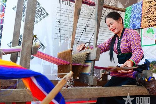 Gìn giữ nghề dệt truyền thống