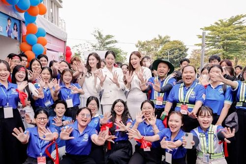 Hơn 5.000 bạn trẻ 'viết tiếp hành trình nhân ái' tại sự kiện Chủ Nhật Đỏ 2026