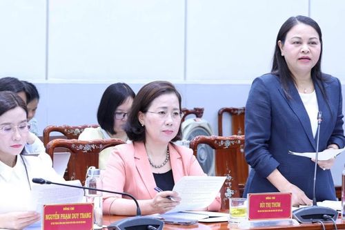Gỡ 'rào cản vô hình' để trao quyền cho phụ nữ tham chính