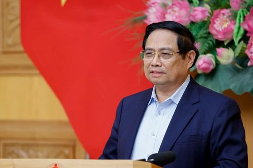 Thủ tướng: Không để thiếu xăng dầu, thiếu điện, thiếu năng lượng