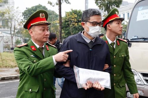 Cựu Chủ tịch MediUSA chi tiền tỷ cho cán bộ để thoải mái sản xuất hàng giả