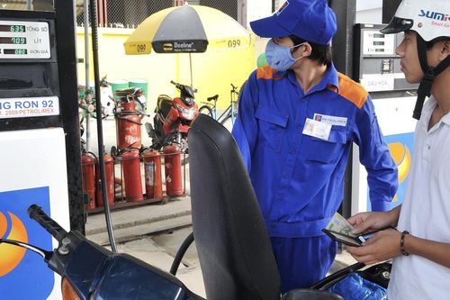Giá xăng dầu nóng ran: Bộ Công Thương đề xuất DN tự công bố và điều chỉnh giá bán lẻ