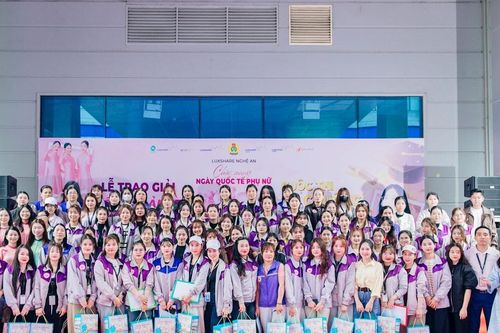 Rộn ràng hoạt động chăm lo, tôn vinh lao động nữ nhân Ngày Quốc tế phụ nữ 8/3
