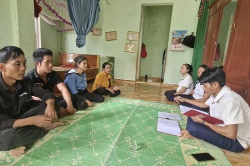 Bí thư chi bộ trẻ và hành trình giúp dân bản thoát nghèo