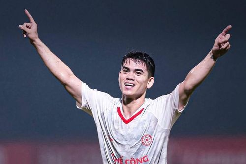 Ngả mũ trước đội trưởng U23 Việt Nam