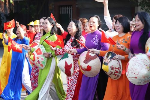 Vai trò, vị thế và những đóng góp quan trọng của phụ nữ Việt Nam