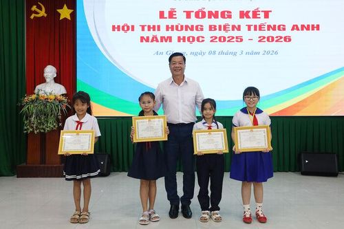 91 học sinh đoạt giải thi hùng biện tiếng Anh