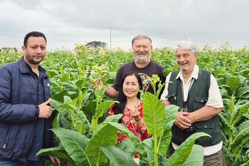 'Thắp lửa' những miền quê