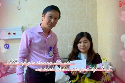 Ấm áp yêu thương đến với nữ bệnh nhân, sản phụ dịp 8-3