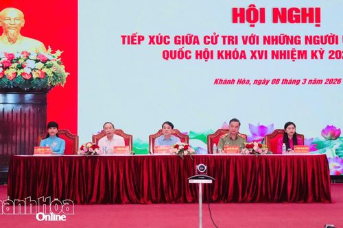 Bí thư Tỉnh ủy Nghiêm Xuân Thành và những người ứng cử đại biểu Quốc hội khóa XVI tiếp xúc cử tri phường Bắc Nha Trang