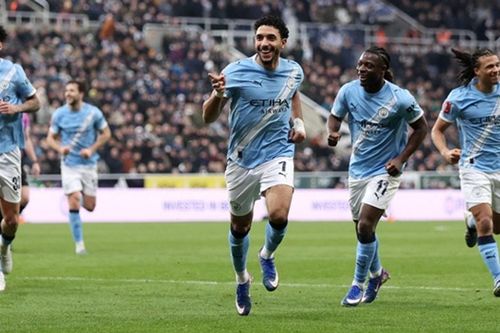 Man City ngược dòng kịch tính tại St James' Park: Marmoush và Savinho rực sáng