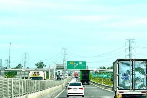 Ưu tiên nguồn cát, đảm bảo hoàn thành đồng bộ cao tốc Mỹ Thuận - Cần Thơ trong năm 2026