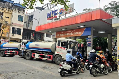 Bộ Công thương đề xuất doanh nghiệp bán lẻ được tự quyết giá xăng dầu