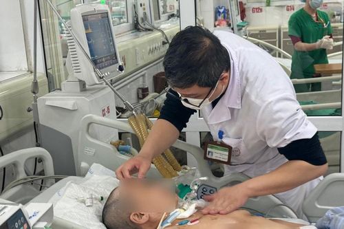 Từ vết thương nhỏ, hai bệnh nhân phải điều trị uốn ván