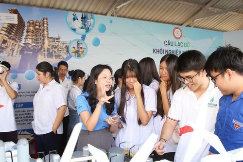 TP. Hồ Chí Minh: Lan tỏa đam mê khoa học năng lượng từ lễ hội học sinh – sinh viên
