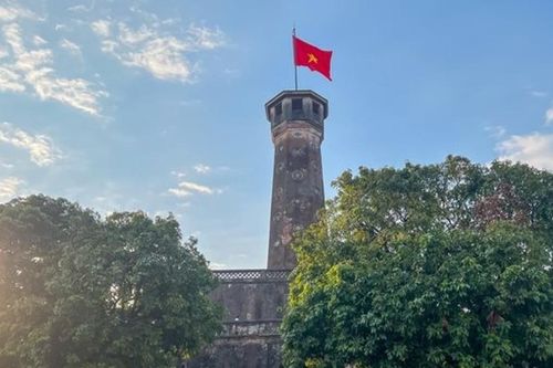 Du xuân trong không gian di sản