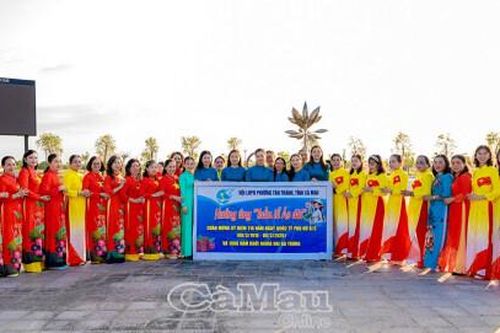 Tự hào tà áo dài Việt