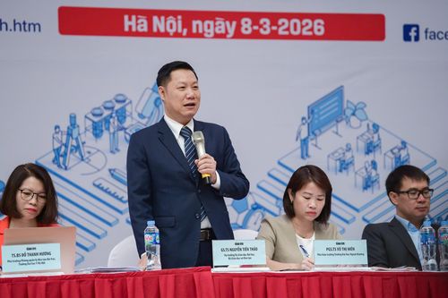 Có chứng chỉ tiếng Anh quốc tế, nên miễn thi tốt nghiệp hay vẫn dự thi?