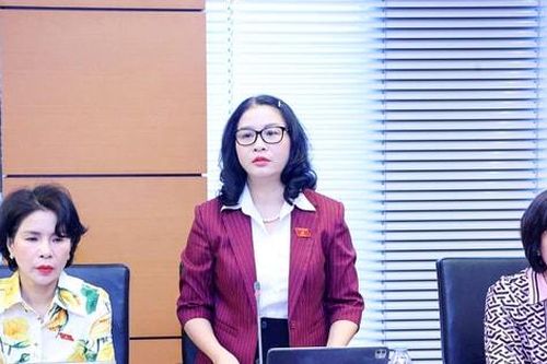 Bảo đảm tiếng nói của phụ nữ trong các quyết định chính sách: Từ chủ trương đến thực tiễn
