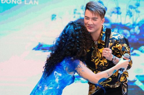 Du học trở về, học trò Đàm Vĩnh Hưng gây ngỡ ngàng với diện mạo mới
