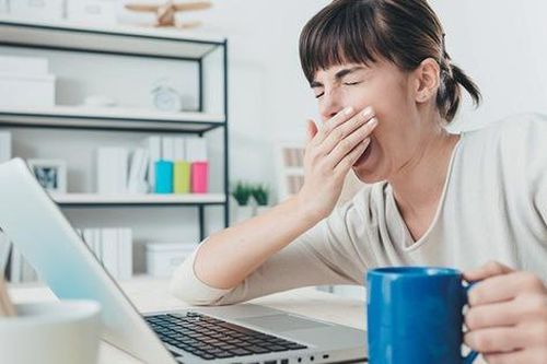 Thiếu ngủ kéo dài 2 tuần gây hại não bộ thế nào? Cách cải thiện giấc ngủ