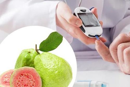 5 nhóm người không nên ăn ổi