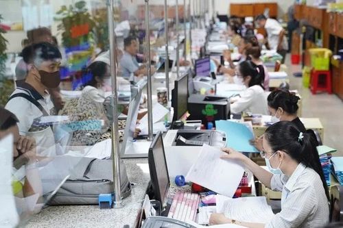 Khi nào điều chỉnh lương cơ sở, lương hưu?