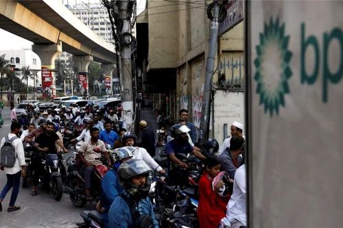 Khủng hoảng năng lượng trầm trọng, Bangladesh đóng cửa trường đại học cho sinh viên nghỉ lễ sớm