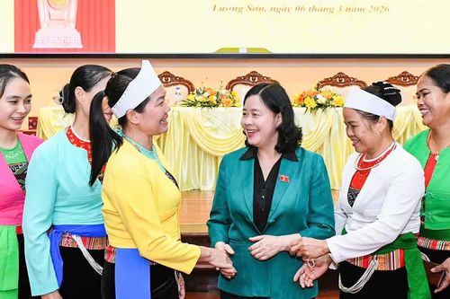 Hướng tới bầu cử đại biểu Quốc hội khóa XVI và HĐND các cấp nhiệm kỳ 2026-2031: Quyền làm chủ của nhân dân qua các cuộc tiếp xúc cử tri