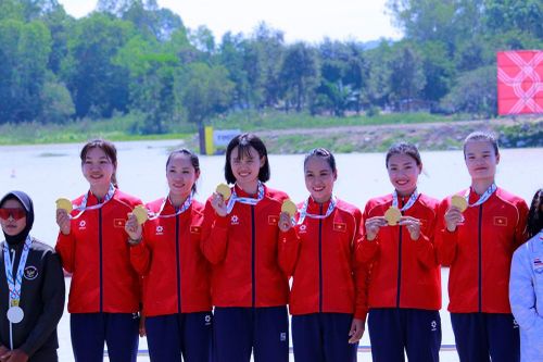 Hoa xương rồng trên cát
