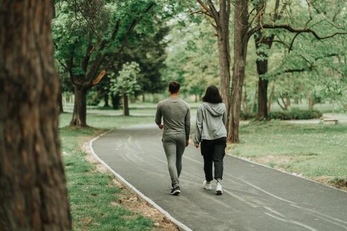 Điều gì xảy ra với cơ thể khi bạn đi bộ 20 phút mỗi ngày?