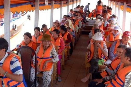 Mức phạt hành vi không mặc áo phao khi tham gia giao thông trên phương tiện thủy