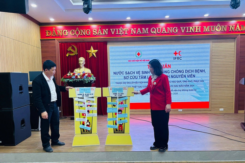 Cải thiện nước sạch và vệ sinh cho người dân sau bão lũ