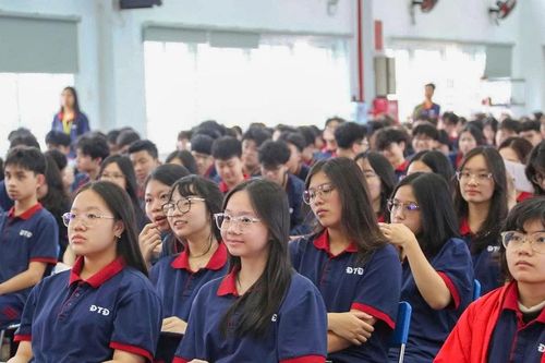 Học sinh Thủ đô hào hứng với phương pháp học tiếng Anh tư duy