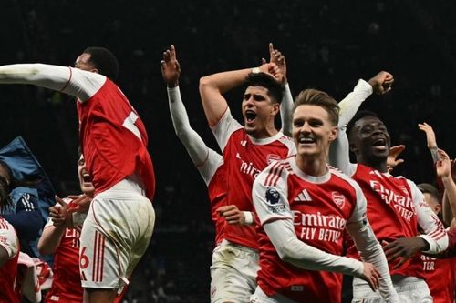 Cán mốc 100 bàn, Arsenal sánh vai Bayern và Barca