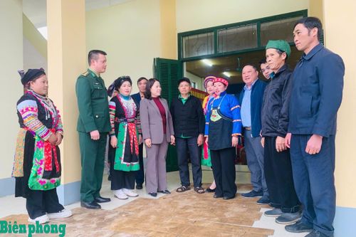 Tuyên Quang: Đại tá Hoàng Ngọc Định tiếp xúc cử tri tại xã Tùng Vài