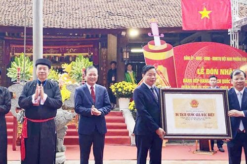 Bắc Ninh: Quần thể di tích đình, chùa, từ chỉ Thổ Hà đón nhận Bằng xếp hạng Di tích quốc gia đặc biệt