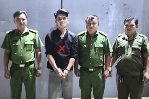 Người dân hỗ trợ công an bắt giữ đối tượng truy nã ở Đồng Nai