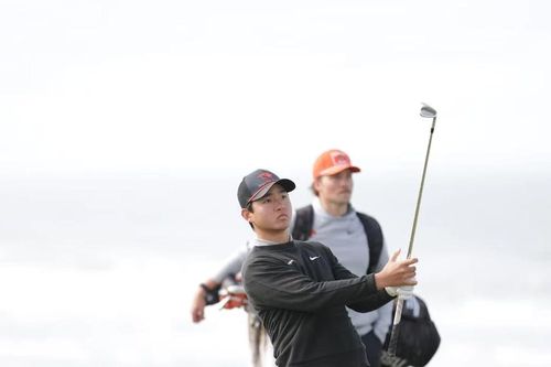 Nguyễn Anh Minh lập kỷ lục 61 gậy, dẫn đầu Bandon Dunes Championship 2026