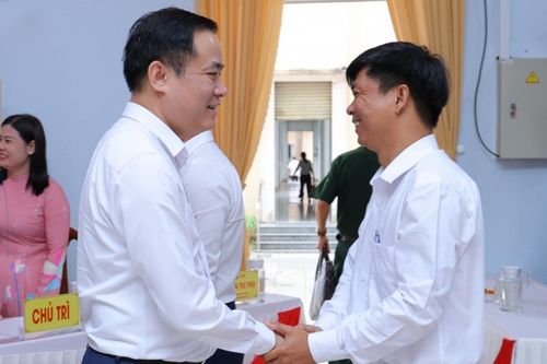 Đồng chí Lê Ngọc Sơn: Thúc đẩy an sinh xã hội, đồng hành cùng nhân dân xã Châu Pha