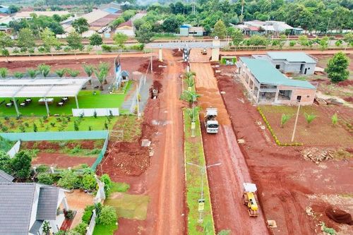 'Lướt sóng' đất nền theo lời môi giới, người phụ nữ ở TPHCM khốn đốn đòi tiền