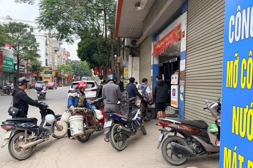 Hà Nội sẽ xử lý cây xăng găm hàng, gây khan hiếm nguồn cung