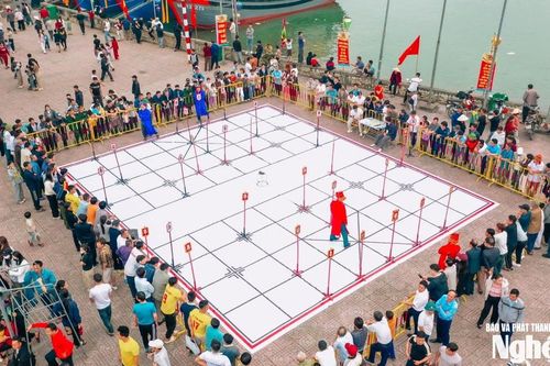 Nhiều hoạt động thể thao đặc sắc tại lễ hội Đền Cờn