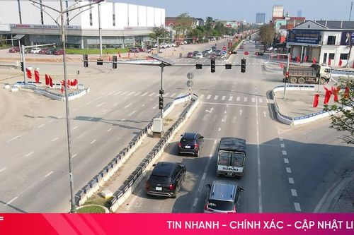 Cần sớm tháo dỡ cụm đèn tín hiệu giao thông 'thừa' ở nút giao đường kết nối cao tốc