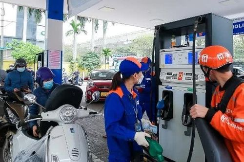 Hai bộ kiến nghị giải pháp ổn định thị trường xăng dầu