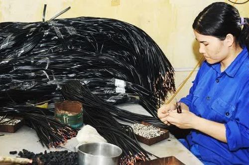 Đẩy mạnh hỗ trợ hộ kinh doanh, doanh nghiệp siêu nhỏ chuyển đổi số