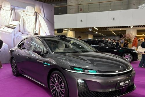 Sedan điện sang như Mercedes-Maybach, 598 mã lực: Hyptec A800 trang bị hiện đại giá từ 720 triệu đồng