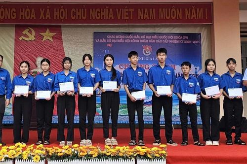 Tỉnh đoàn Gia Lai tổ chức chương trình 'Nghĩa tình biên giới, hải đảo'